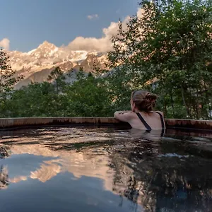 https://les-granges-den-haut.hotels-rhonealpes.com